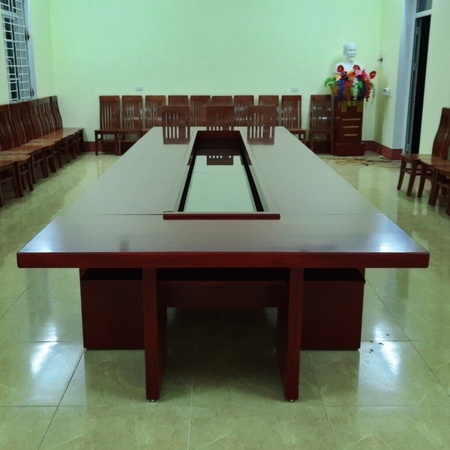 Bàn hội nghị 02