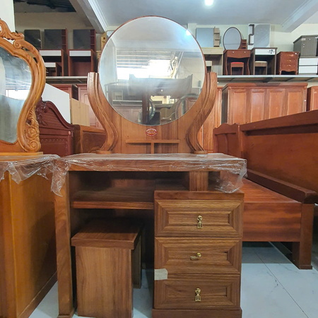 Bàn phấn xoan đào gương cúp