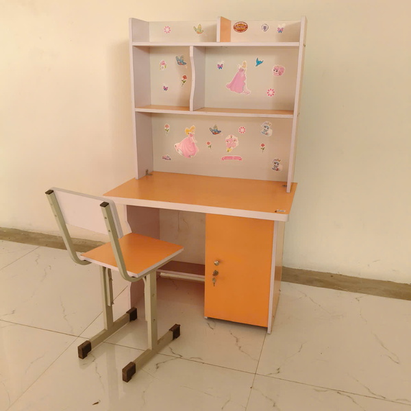 Bàn học đôi kèm ghế- vân gỗ sáng