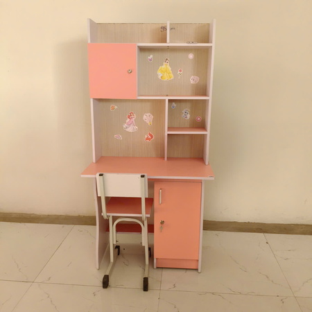 Bàn học sinh nhỏ kèm ghế màu hồng