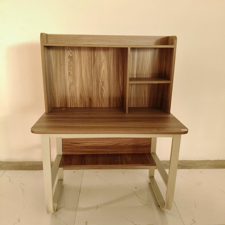 Bàn học sinh giá sách vân gỗ