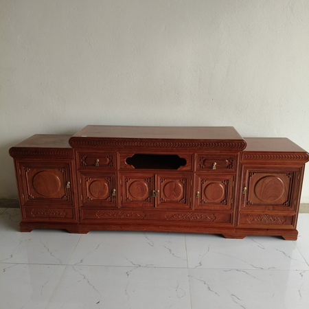 Kệ TV thớt cong gỗ hương đá