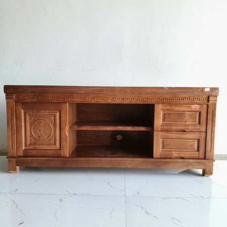 Kệ TV cột xoan đào 1m4