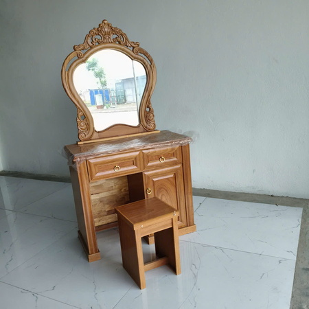 Bàn phấn gỗ gõ gương nụ