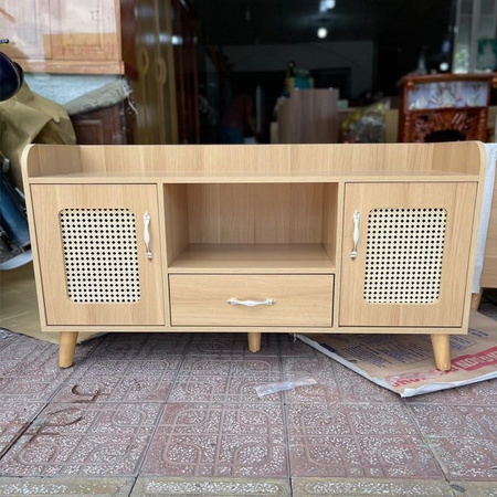 Kệ TV CN chân gỗ cánh mây 1m2