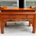 Bàn thờ gỗ gõ màu cánh gián