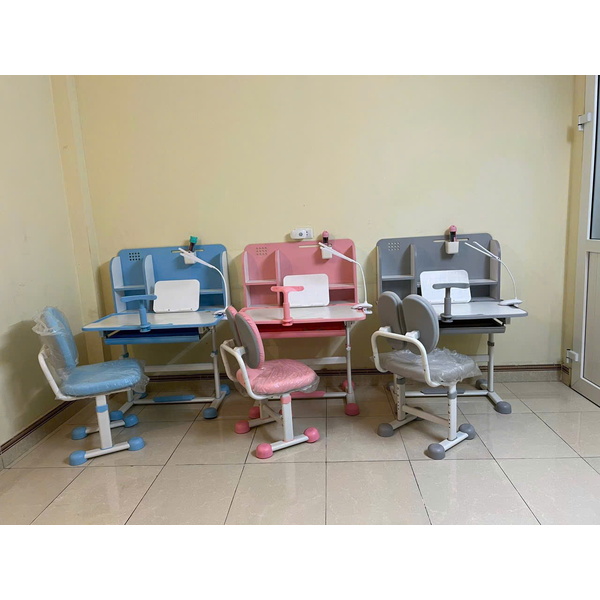 Bàn học chống gù xanh, hồng, xám