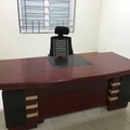 Bàn giám đốc m8 2 cục trang trí
